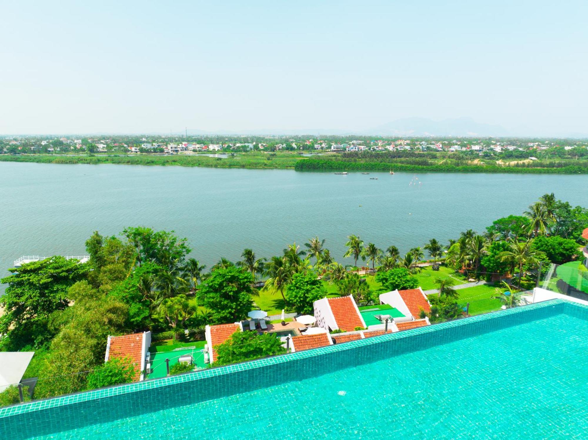 Bel Marina Hoi An Resort Esterno foto View of the river from the hotel